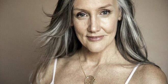 10 VENTAJAS DE ENAMORARSE DE UNA MUJER DE 50 AÑOS O MÁS 2026 10 VENTAJAS DE ENAMORARSE DE UNA MUJER DE 50 AÑOS O MÁS