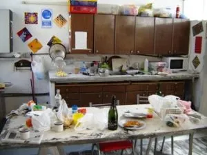 ¿SABES QUE SIGNIFICA EL DESORDEN EN TU HOGAR? 2026 Si hay desorden u objetos amontonados en la cocina, el mensaje es de resentimiento o de fragilidad sentimental