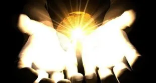 SI ENCIENDES UNA LUZ PARA ALGUIEN, TAMBIÉN ILUMINARÁ TU CAMINO