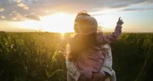 NUESTROS HIJOS NUNCA SERÁN DEMASIADO GRANDES 2026 NUESTROS HIJOS NUNCA SERÁN DEMASIADO GRANDES