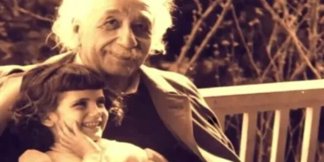 CONMOVEDORA CARTA DE ALBERT EINSTEIN A SU HIJA