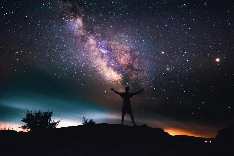CÓMO PEDIR AL UNIVERSO LO QUE DESEAS 2026 CÓMO PEDIR AL UNIVERSO LO QUE DESEAS