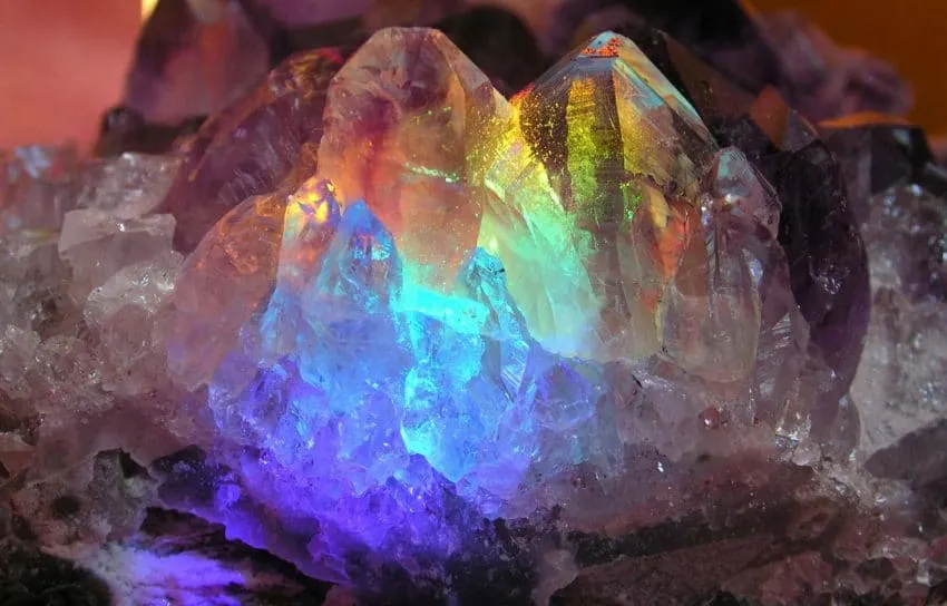 LA CIENCIA HABLA SOBRE EL PODER CURATIVO DE LAS PIEDRAS, CRISTALES Y MINERALES 2026 LA CIENCIA HABLA SOBRE EL PODER CURATIVO DE LAS PIEDRAS, CRISTALES Y MINERALES