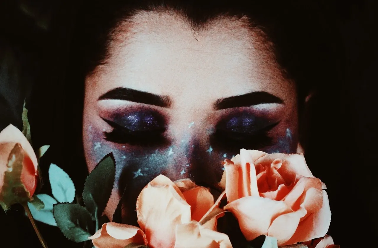 CARACTERÍSTICAS DE MUJERES QUE AMAN DEMASIADO