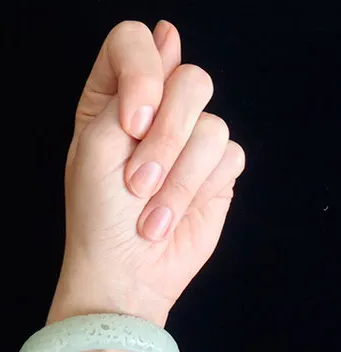 DURGA MUDRA: EL MUDRA PARA CALMAR ATAQUES DE PÁNICO Y ANSIEDAD
