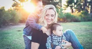 UNA DE LAS COSAS MÁS HERMOSAS DE LA VIDA ES LA SONRISA DE MAMÁ 2026 UNA DE LAS COSAS MÁS HERMOSAS DE LA VIDA ES LA SONRISA DE MAMÁ