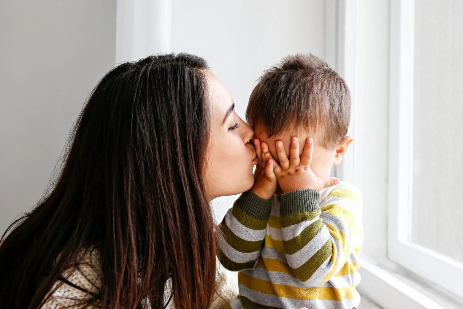 NO OBLIGUES A TU HIJO A ABRAZAR A QUIEN NO QUIERE 2026 NO OBLIGUES A TU HIJO A ABRAZAR A QUIEN NO QUIERE